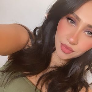 Meet your Posher, Yesenia